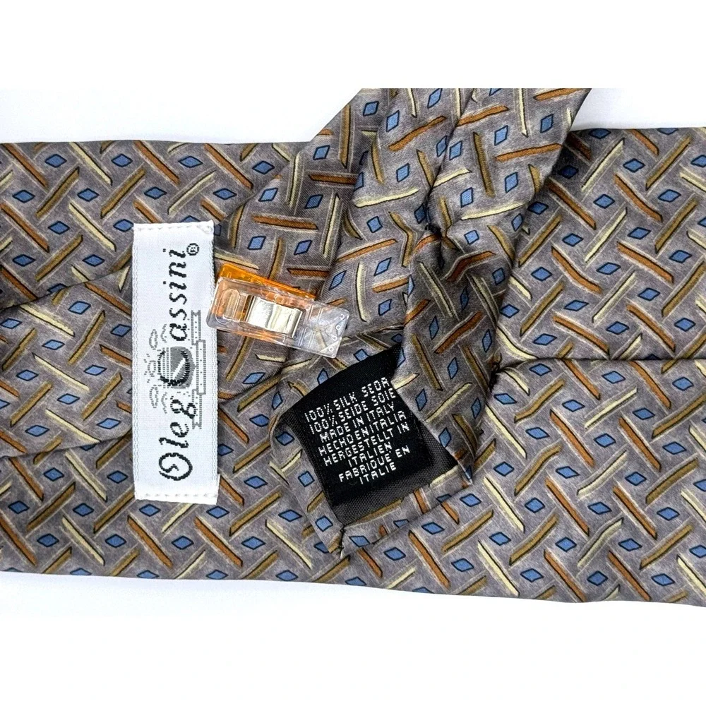 Oleg Cassini Mens Silk Necktie Blue Beige Brown Geometric‎ Pattern